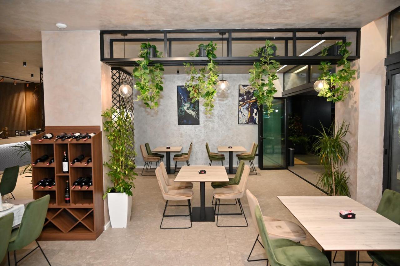 Hotel Vino Дуррес Экстерьер фото