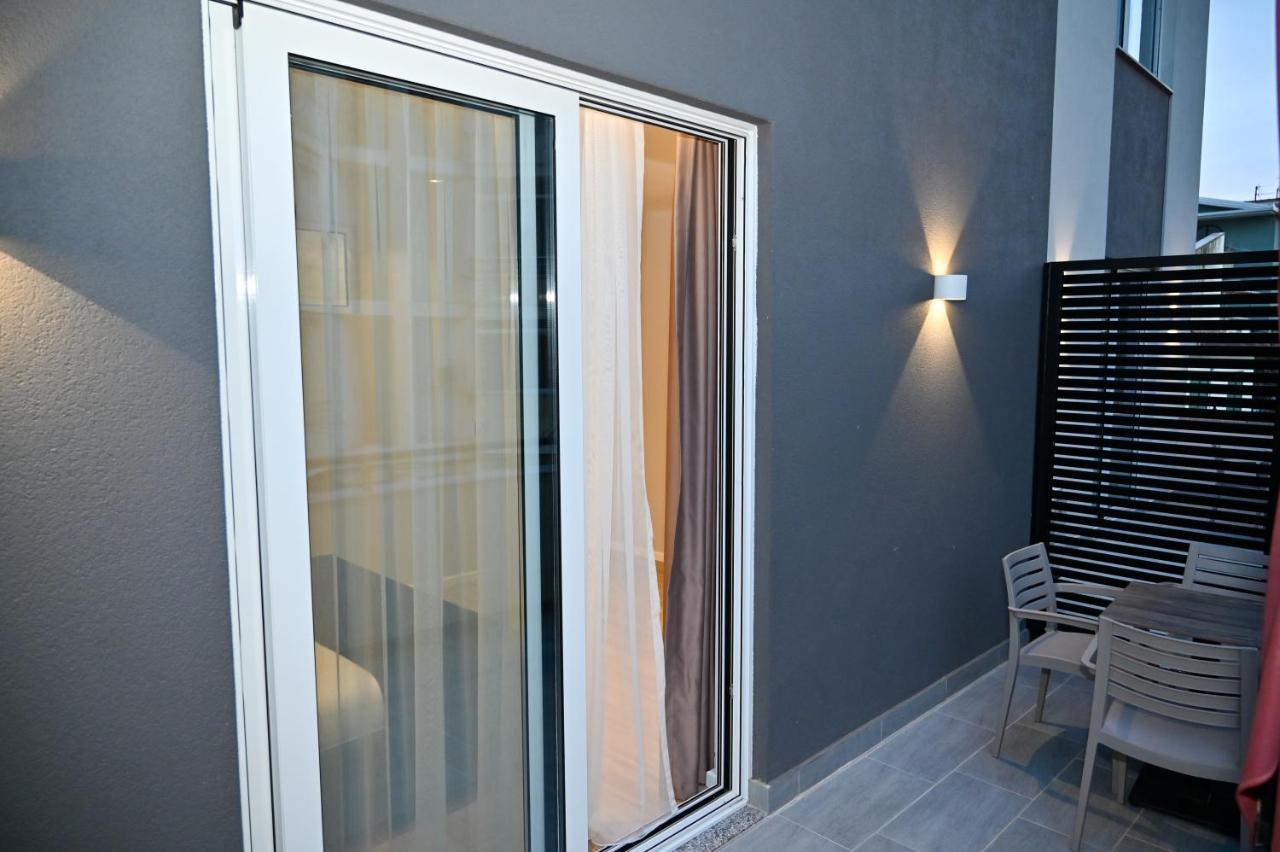 Hotel Vino Дуррес Экстерьер фото